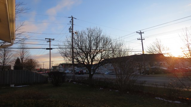 夕阳下的街道，向前就是夏屯干道-北河路