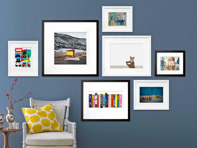 Original_Jeanine-Hays-Gallery-Wall-3-20x200-Blue-Wall-White-Frames_s4x3.jpg.rend.jpeg